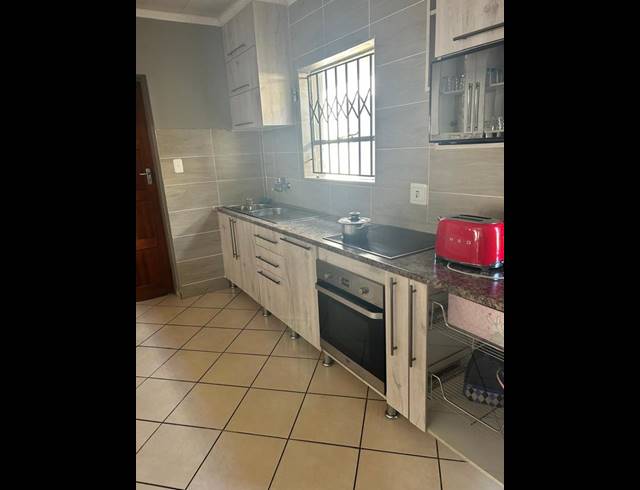 3 BEDROOM HOUSE FOR SALE IN HEATHERVIEW